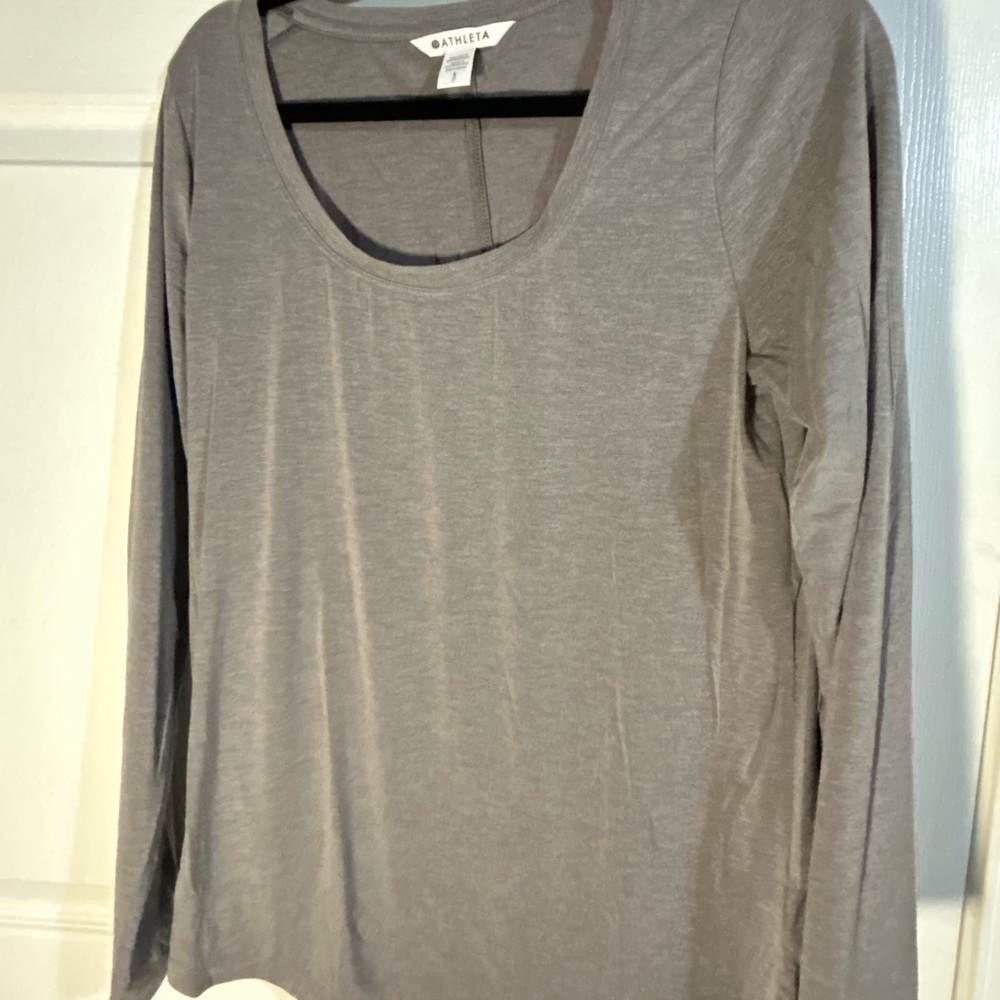 Athleta Heather Gray Long Sleeve Tee